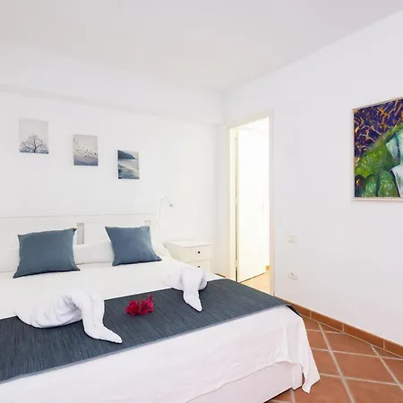 Holiday home Casa Melocoton: Oceanview Paradise With Private Pool And Family-friendly Amenities *