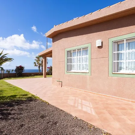 Holiday home Casa Melocoton: Oceanview Paradise With Private Pool And Family-friendly Amenities *